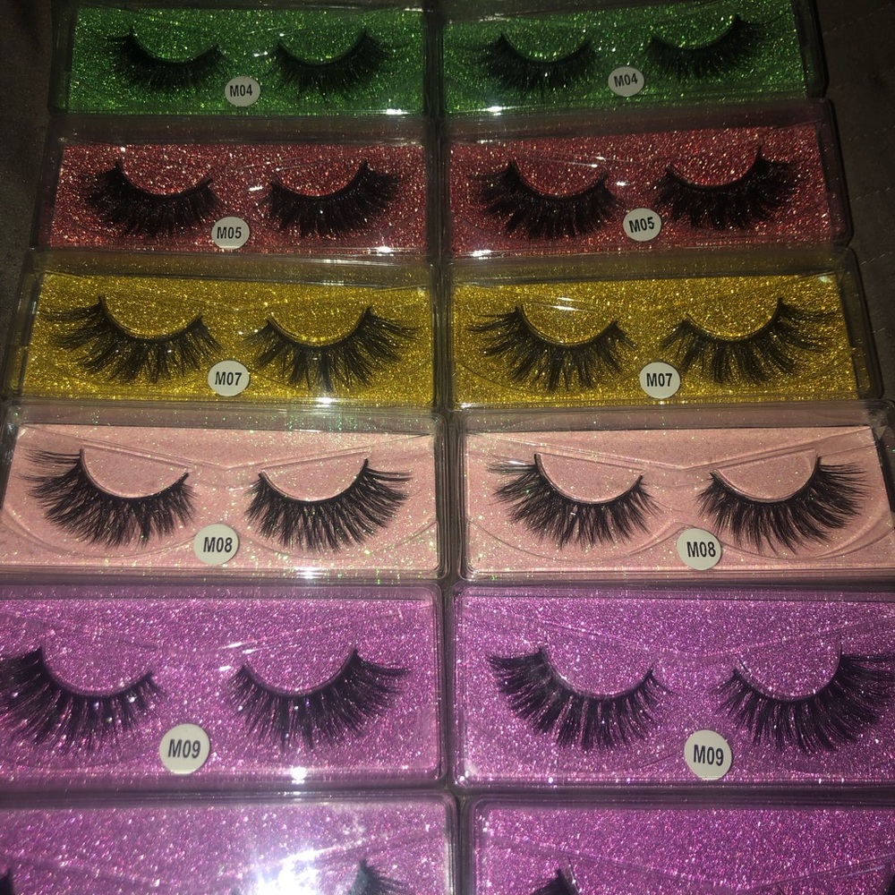 Eyelash Set - Picture 3 of 5